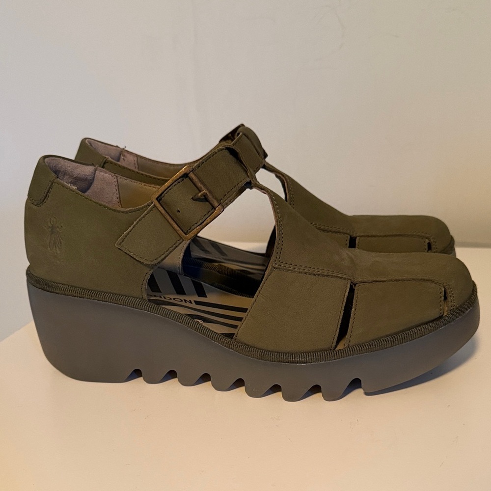 Fly London BURI481FLY Wedge Sandals in Olive Green Womens size 42/11-11.5 - Picture 2 of 13